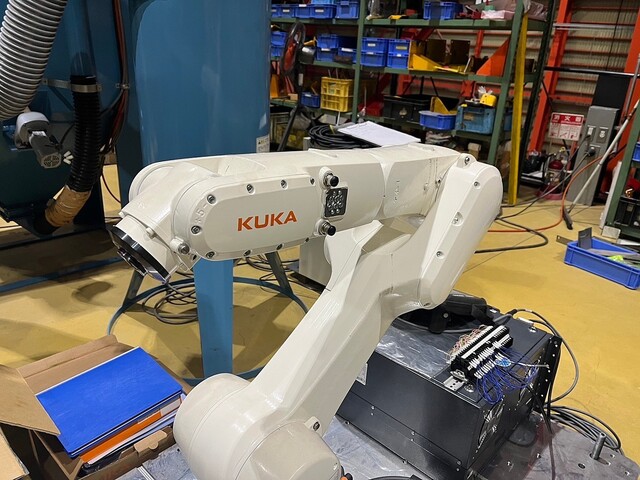 KUKA KR10R1100-2 ロボット の画像 9枚目