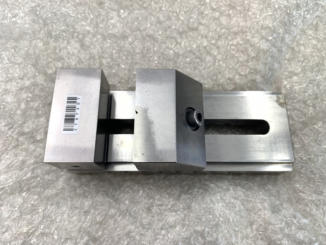 HIKARI SEIKI HLE-100 Vice Image 2