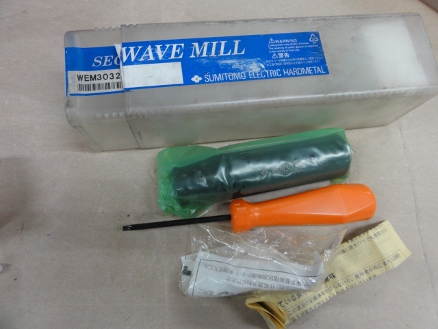 Sumitomo Electric Industries WEM3032E End Mill Image 1