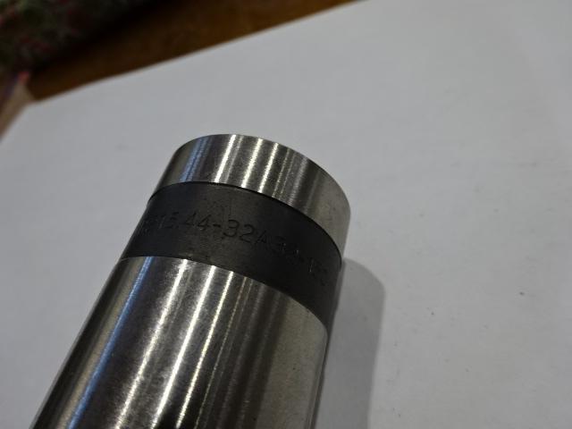 SANDVIK R215.44-32A32-15C Milling Cutter Image 7