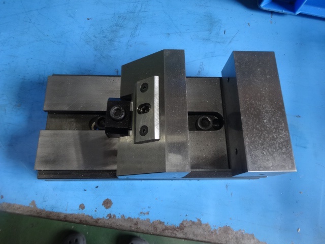 ナベヤ ERON ETO125GTH バイス の画像 1枚目