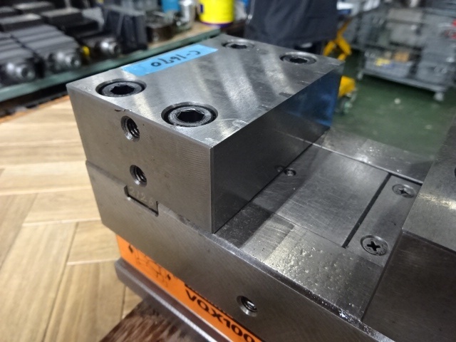 Kitagawa VQX-100 Vice Image 3