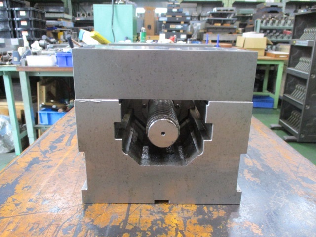 Kitagawa VQX-200 Vice Image 4
