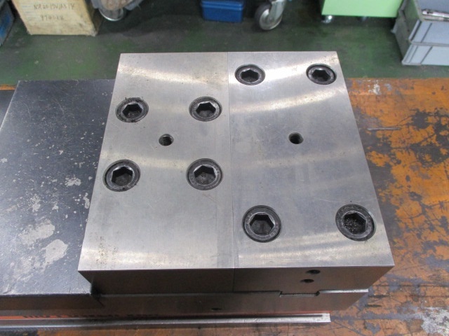 Kitagawa VQX-200 Vice Image 6