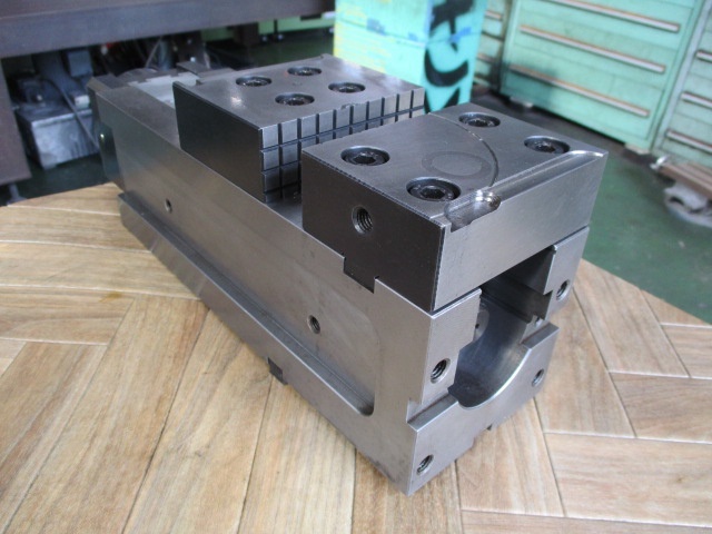 TSUDAKOMA VP-100 Vice Image 1