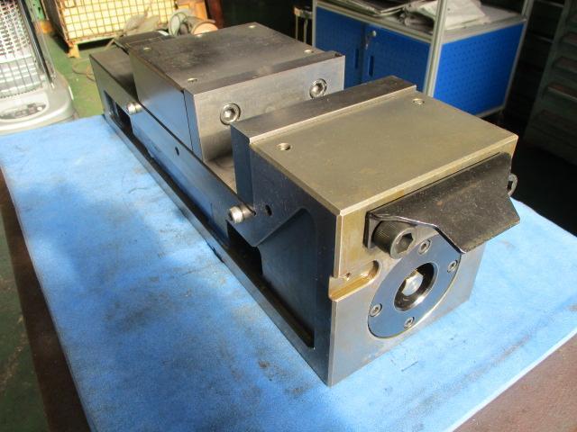 ナベヤ ERON LTFV-150 バイス の画像 1枚目