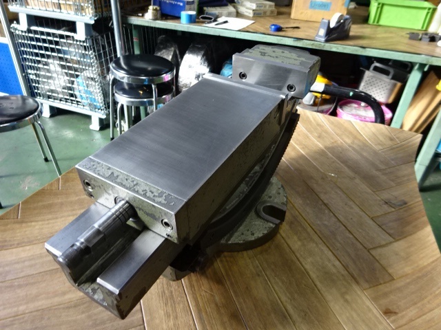 TAKEDA MACHINE TOOLS TK-100HVI-G Vice Image 2
