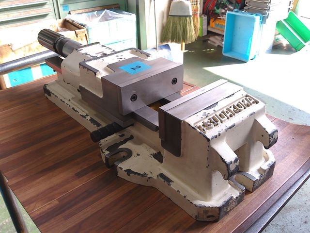 TSUDAKOMA VH-150 Vice Image 2