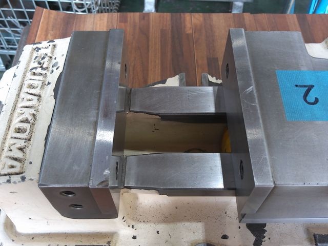 TSUDAKOMA VH-150 Vice Image 3