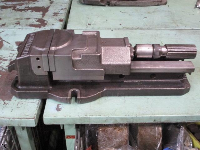 TSUDAKOMA VH-175 Vice Image 1