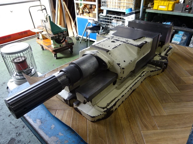 TSUDAKOMA VH-200 Vice Image 2