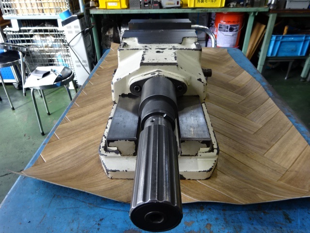 TSUDAKOMA VH-200 Vice Image 5