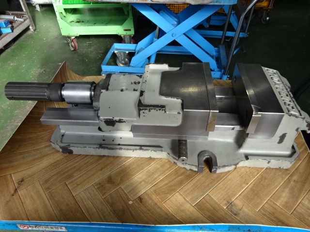 津田駒工業 VH-200 バイス の画像 5枚目