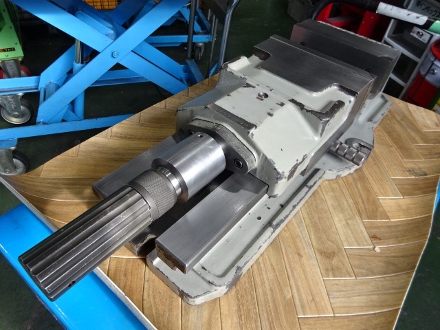 津田駒工業 VH-200 バイス の画像 6枚目