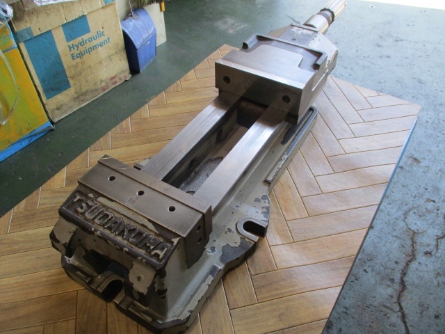 津田駒工業 VH-200 バイス の画像 1枚目