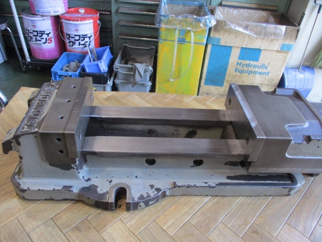 津田駒工業 VH-200 バイス の画像 2枚目