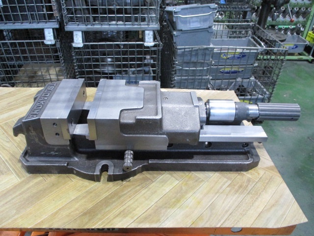 津田駒工業 VH-200 バイス の画像 1枚目