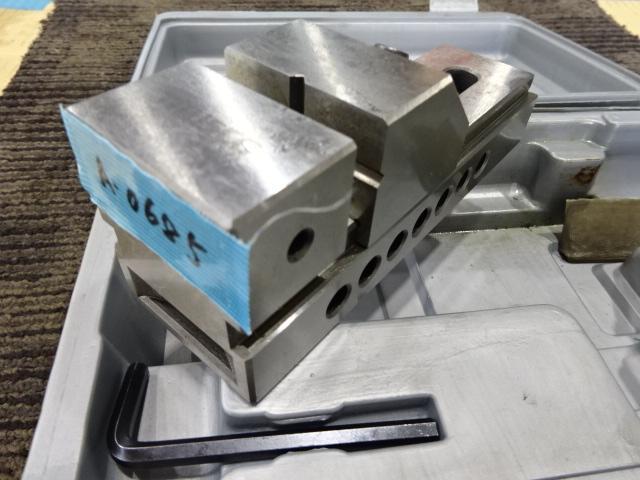 TRUSCO NAKAYAMA VA-50 Vice Image 3