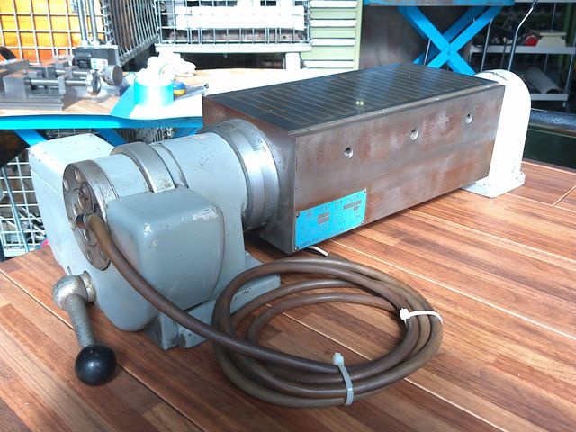 日進精機 270RC マグネットチャック の画像 1枚目