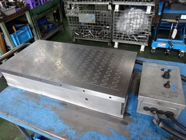 KANETEC 600X300 Magnet Chuck Image 2