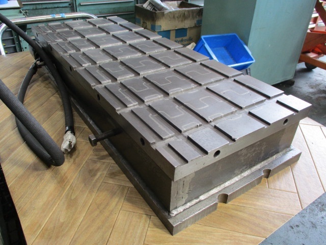 FUJI JIKOH SFA290X750 Magnet Chuck Image 2
