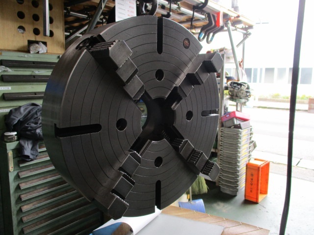KAWATATEC φ450 Lathe Chuck Image 3