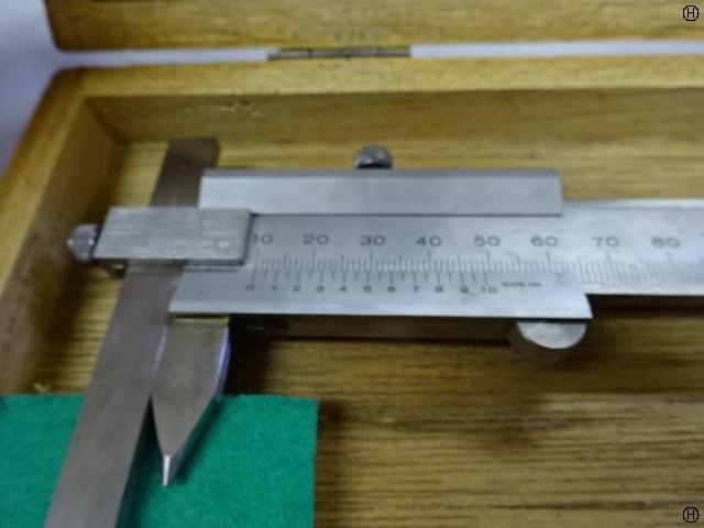 Mitutoyo NT10P-30 Vernier calipers Image 2