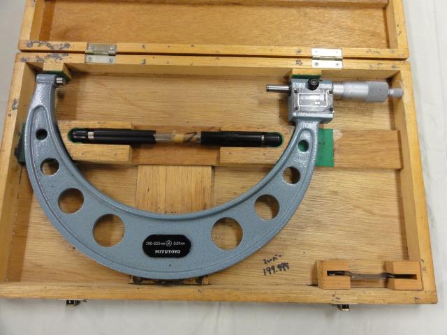 Mitutoyo M810-225 Micrometer (Outer) Image 1