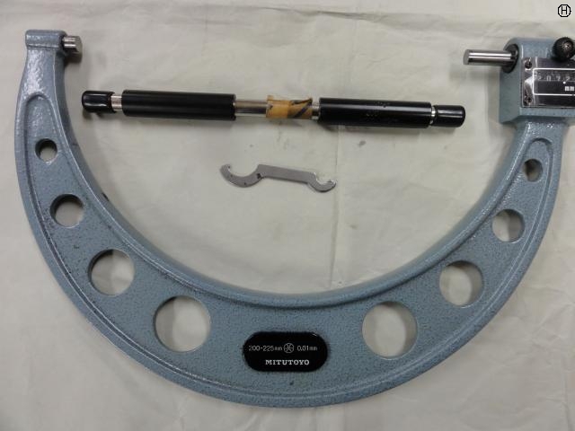 Mitutoyo M810-225 Micrometer (Outer) Image 2