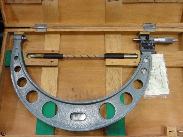 Mitutoyo M810-350 Micrometer (Outer) Image 1