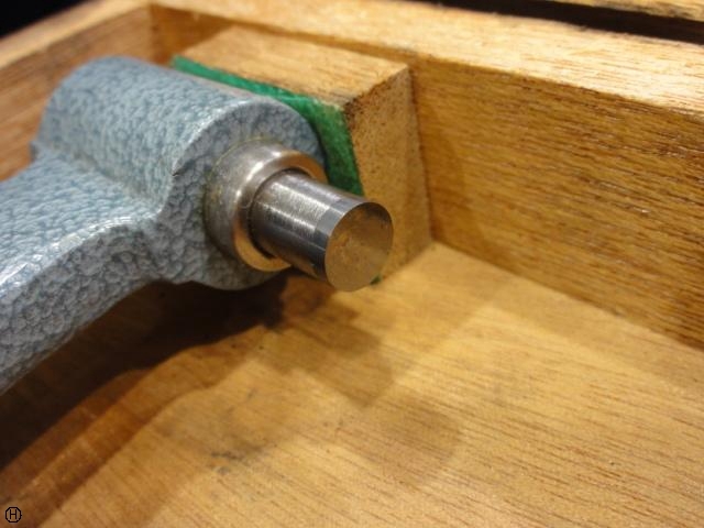 Mitutoyo M810-350 Micrometer (Outer) Image 4