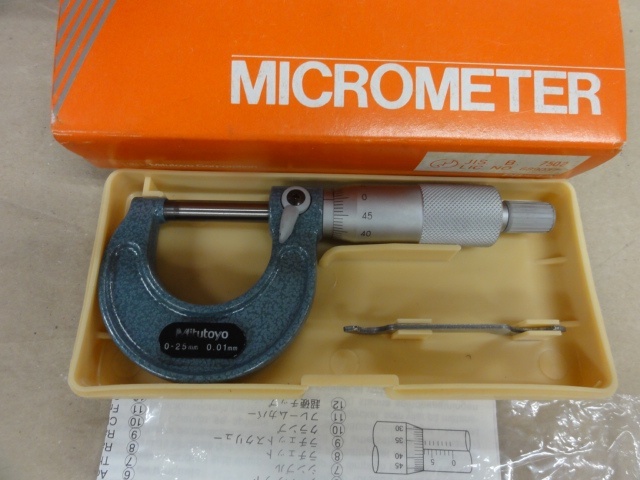 Mitutoyo M110-25 Micrometer (Outer) Image 1