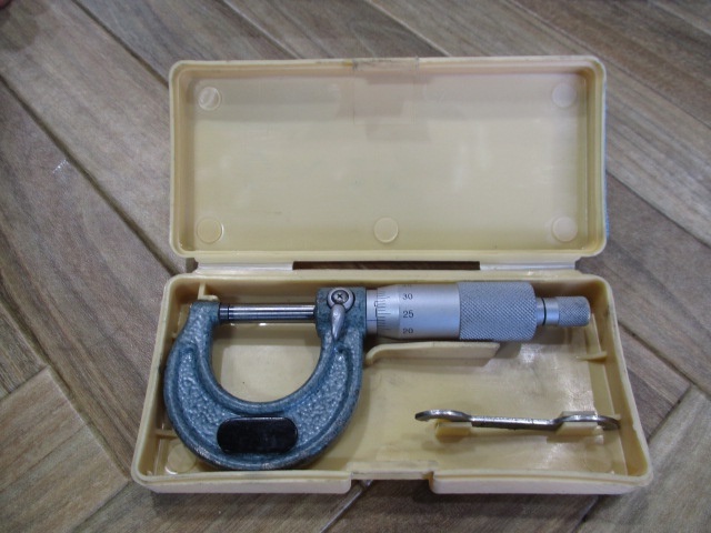 Mitutoyo M110-25 Micrometer (Outer) Image 1