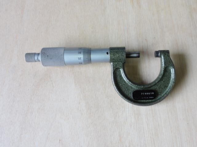 Mitutoyo M110-25 Micrometer (Outer) Image 5