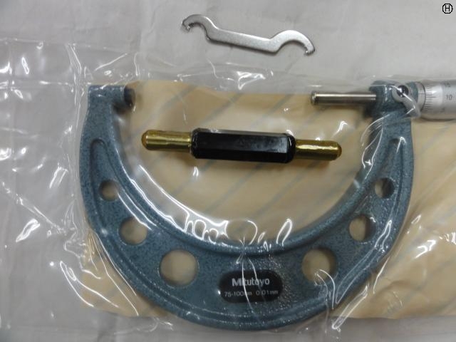 Mitutoyo OM-100 Micrometer (Outer) Image 2