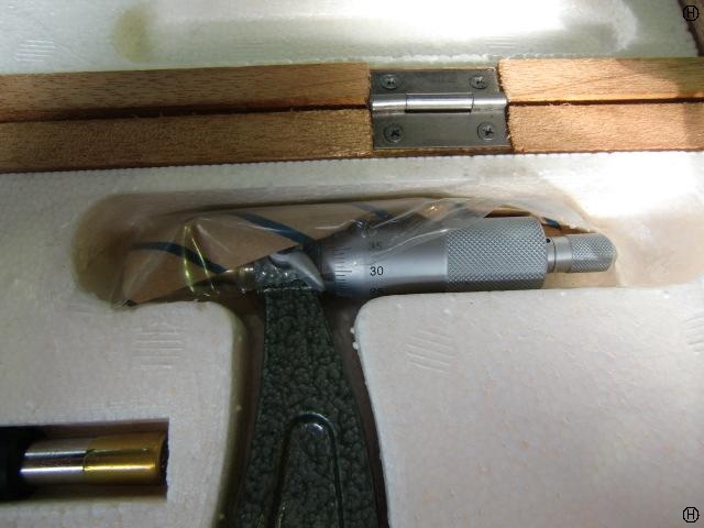 Mitutoyo OM-300 Micrometer (Outer) Image 2