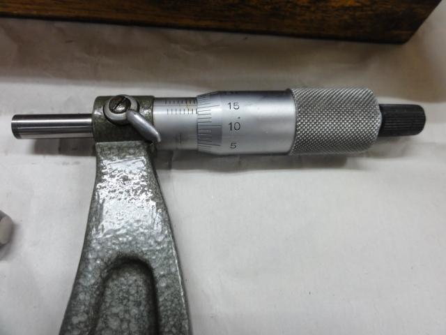 Mitutoyo OM-300 Micrometer (Outer) Image 4