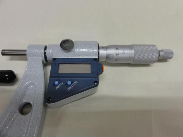 Mitutoyo MDC-225M Micrometer (Outer) Image 3
