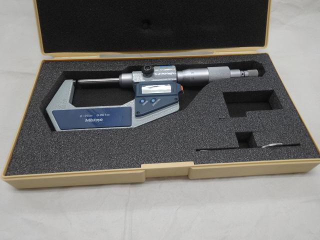Mitutoyo OMV-25DM Micrometer (Outer) Image 1