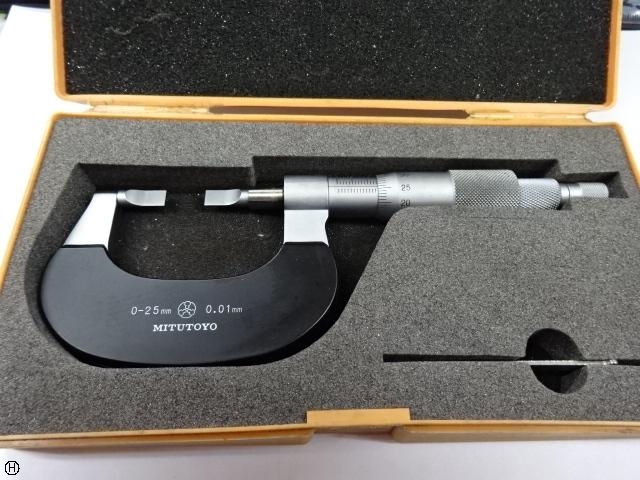 Mitutoyo BLM-25 122-101 Micrometer (Outer) Image 1