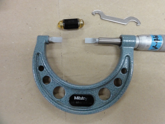 Mitutoyo BLM-50 Micrometer (Outer) Image 2