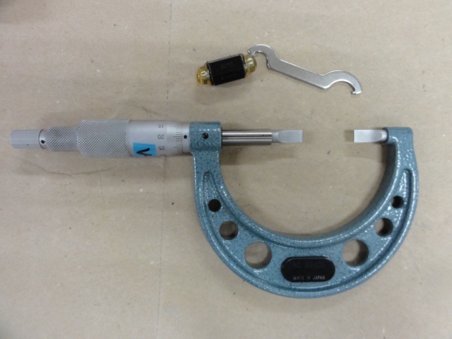 Mitutoyo BLM-50 Micrometer (Outer) Image 4