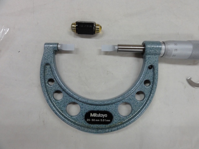 Mitutoyo BLM-50 Micrometer (Outer) Image 2