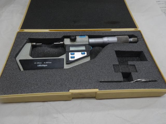 ミツトヨ SPM-25DM マイクロメーター（外側） の画像 1枚目