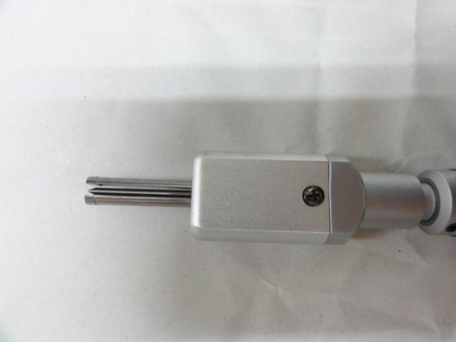 Mitutoyo E-2 Hole Test Image 4