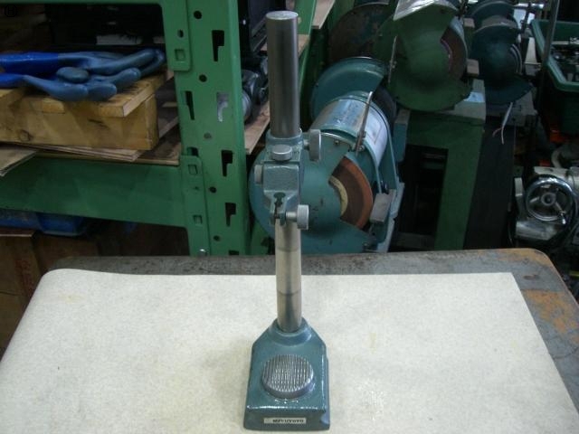 Mitutoyo TS-R Stand/Stage Image 3