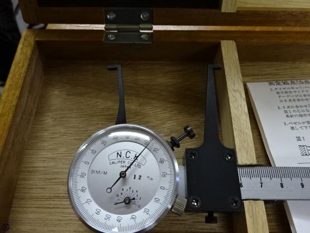 NIHON CALIPER LA-3 Dial Indicator Image 1