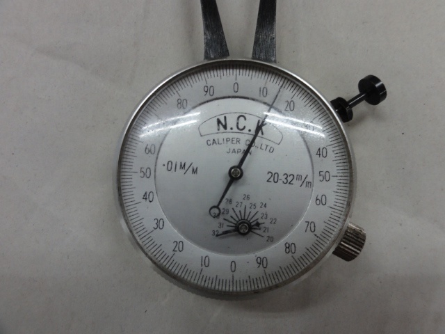 NIHON CALIPER 20-32 Dial Indicator Image 2