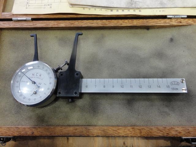 NIHON CALIPER LA-1 Dial Indicator Image 1
