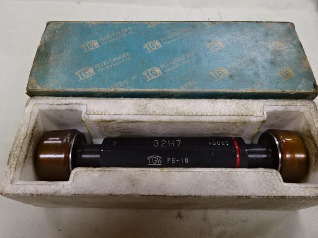 TGW 32H7 Screw/Stopper Image 1